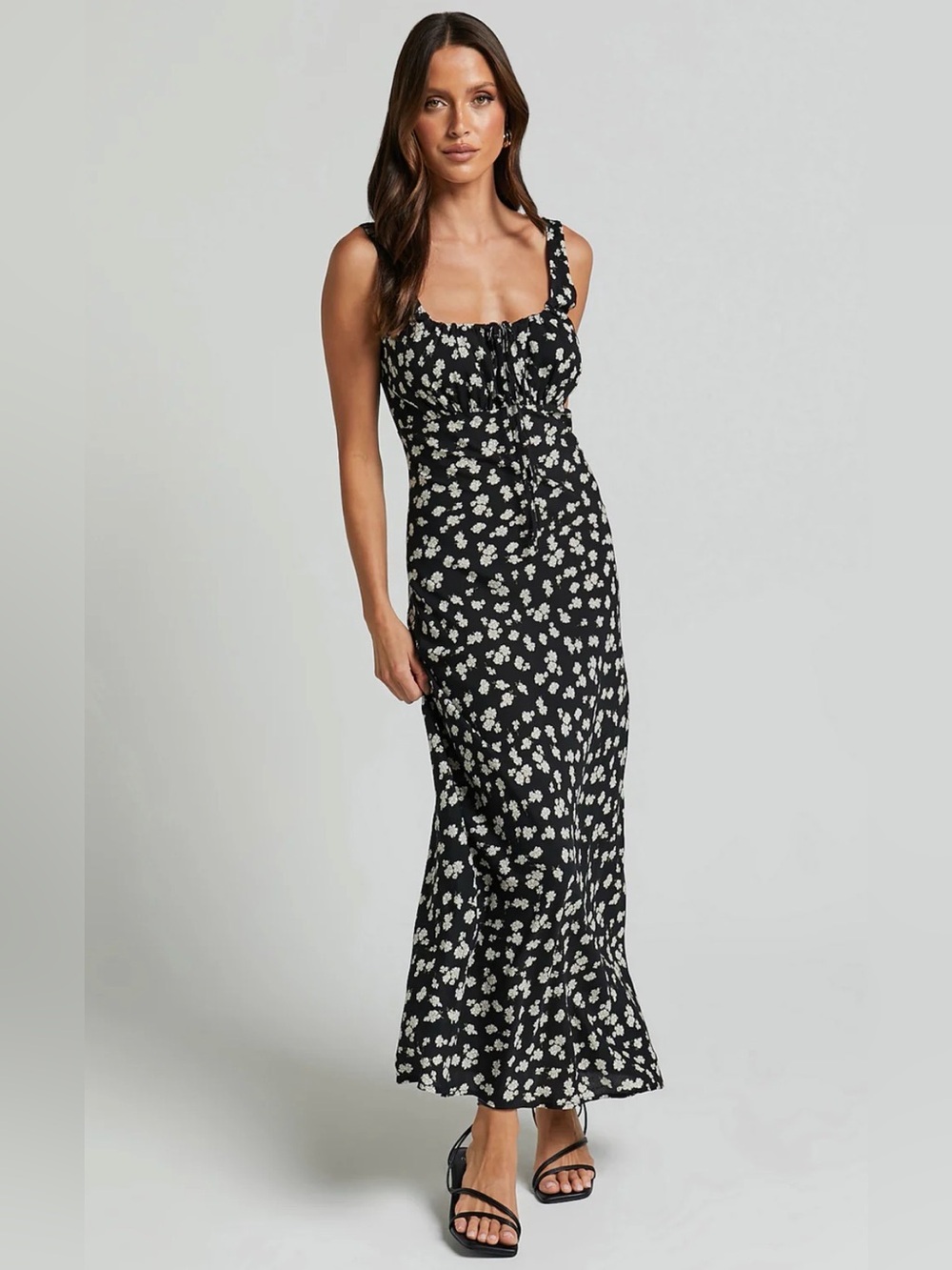 NWT Showpo ELANORA MIDI DRESS
Floral Slip Dress Black Wildflower Sz 2 Boho